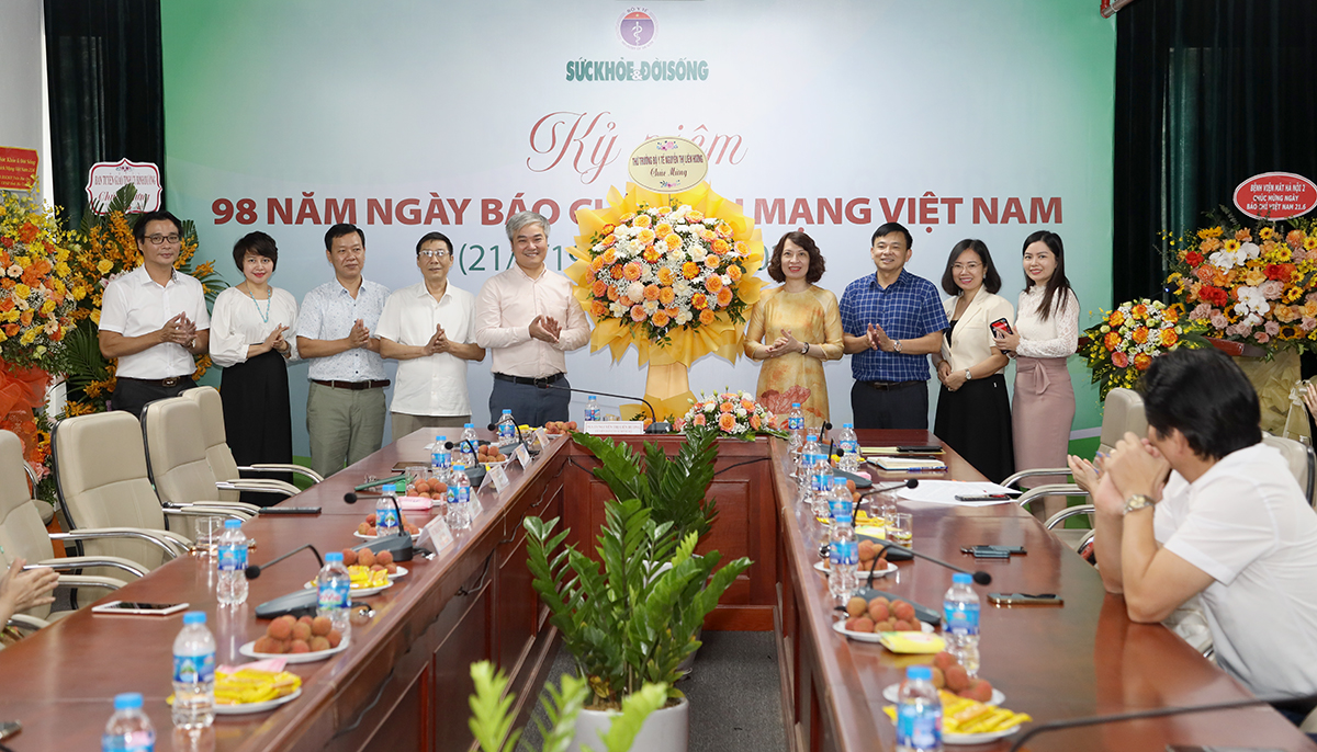 Thứ trưởng Nguyễn Thị Liên Hương: Báo Sức khỏe & Đời sống phát huy mô hình đa phương tiện để lan tỏa nhiều hơn các thông tin về ngành y tế - Ảnh 1. Thứ trưởng Nguyễn Thị Liên Hương: Báo Sức khỏe & Đời sống phát huy mô hình đa phương tiện để lan tỏa nhiều hơn các thông tin về ngành y tế - Ảnh 1.