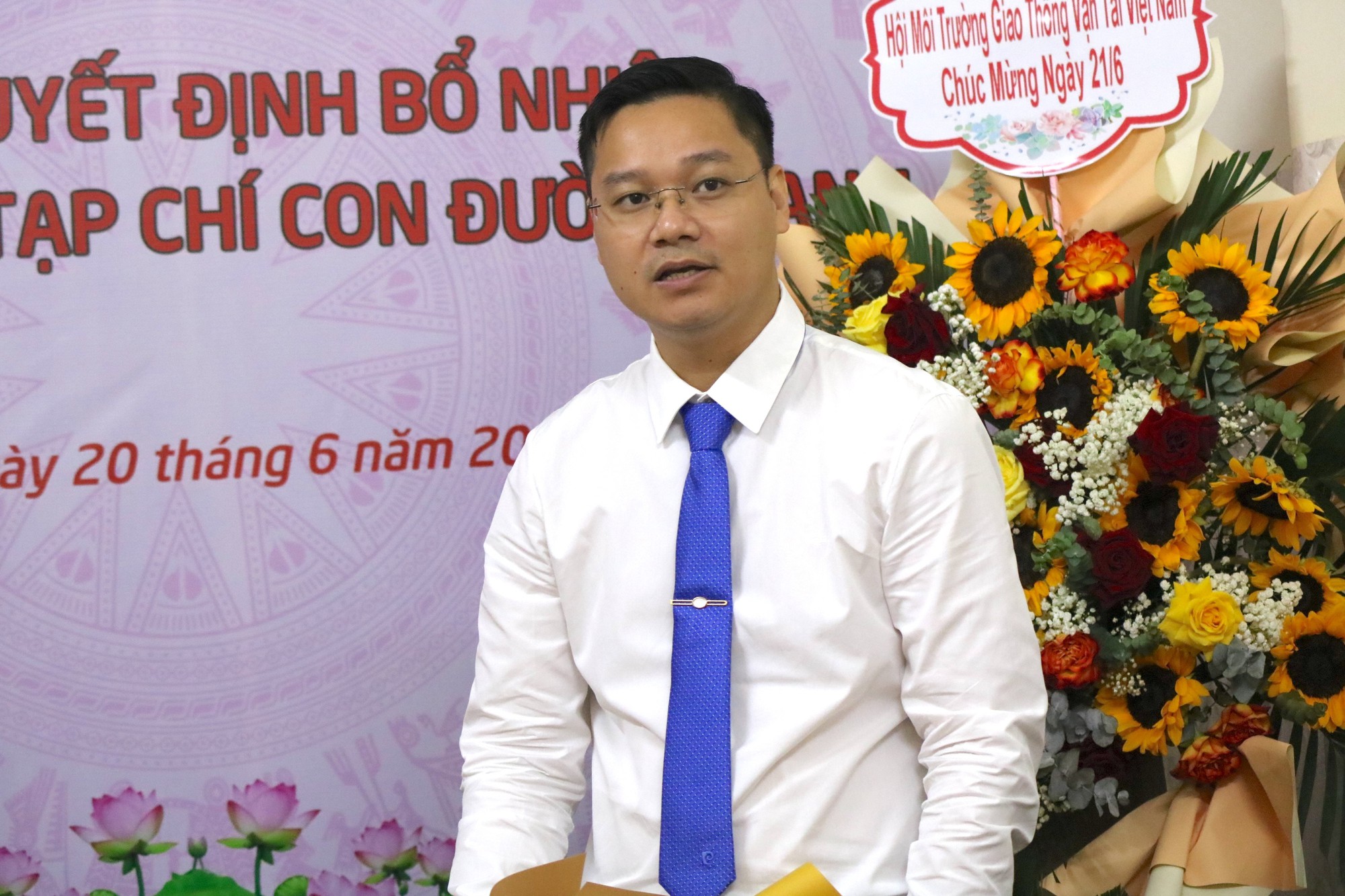 Nh&agrave; b&aacute;o Ho&agrave;ng Minh Th&agrave;nh được bổ nhiệm l&agrave;m Tổng Bi&ecirc;n tập Tạp ch&iacute; Con đường xanh - Ảnh 3.