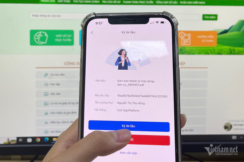 Cấp miễn phí chữ ký số cá nhân cho người dân Hà Nội tại bộ phận một cửa - Ảnh 1.