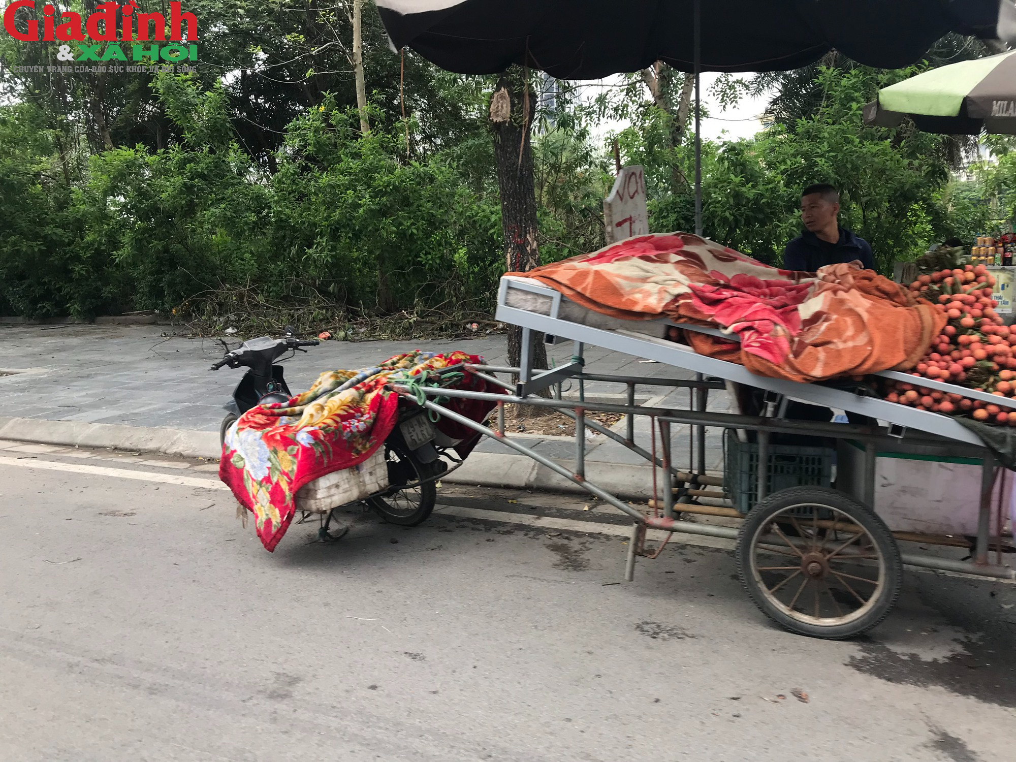 Ám ảnh với xe tự chế lưu thông trên đường phố Hà Nội - Ảnh 9.
