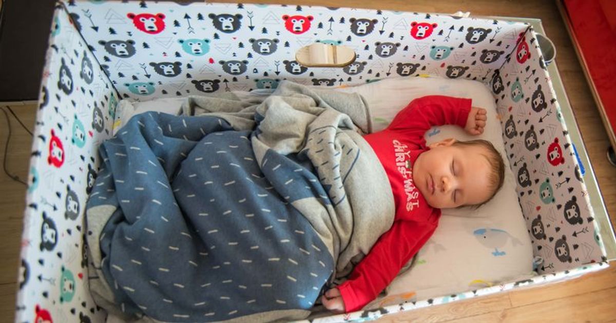 5 điều bất ngờ về quốc gia hạnh phúc nhất thế giới: Trẻ sơ sinh ngủ trong hộp giấy, phạt tiền dựa trên mức thu nhập - Ảnh 4.