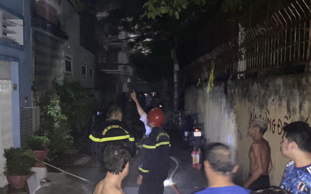 TP Hồ Chí Minh: Cháy nhà khiến 2 người tử vong