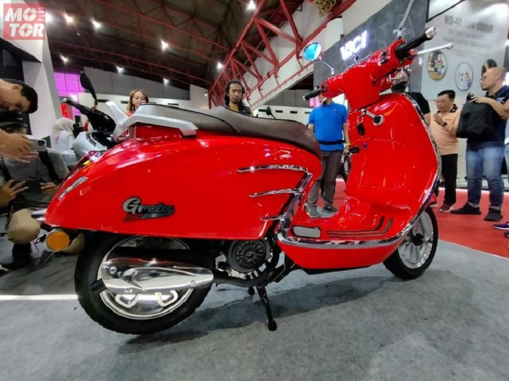 Xe ga mới thiết kế cổ điển đẹp hơn hẳn Vespa mà giá lại rẻ hơn cả Vision, chị em nhìn qua đã &quot;đổ&quot; - Ảnh 3.