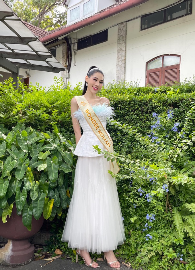 Cuộc sống &quot;lên hương&quot; của các Hoa hậu Chuyển giới Việt Nam sau đăng quang - Ảnh 10.