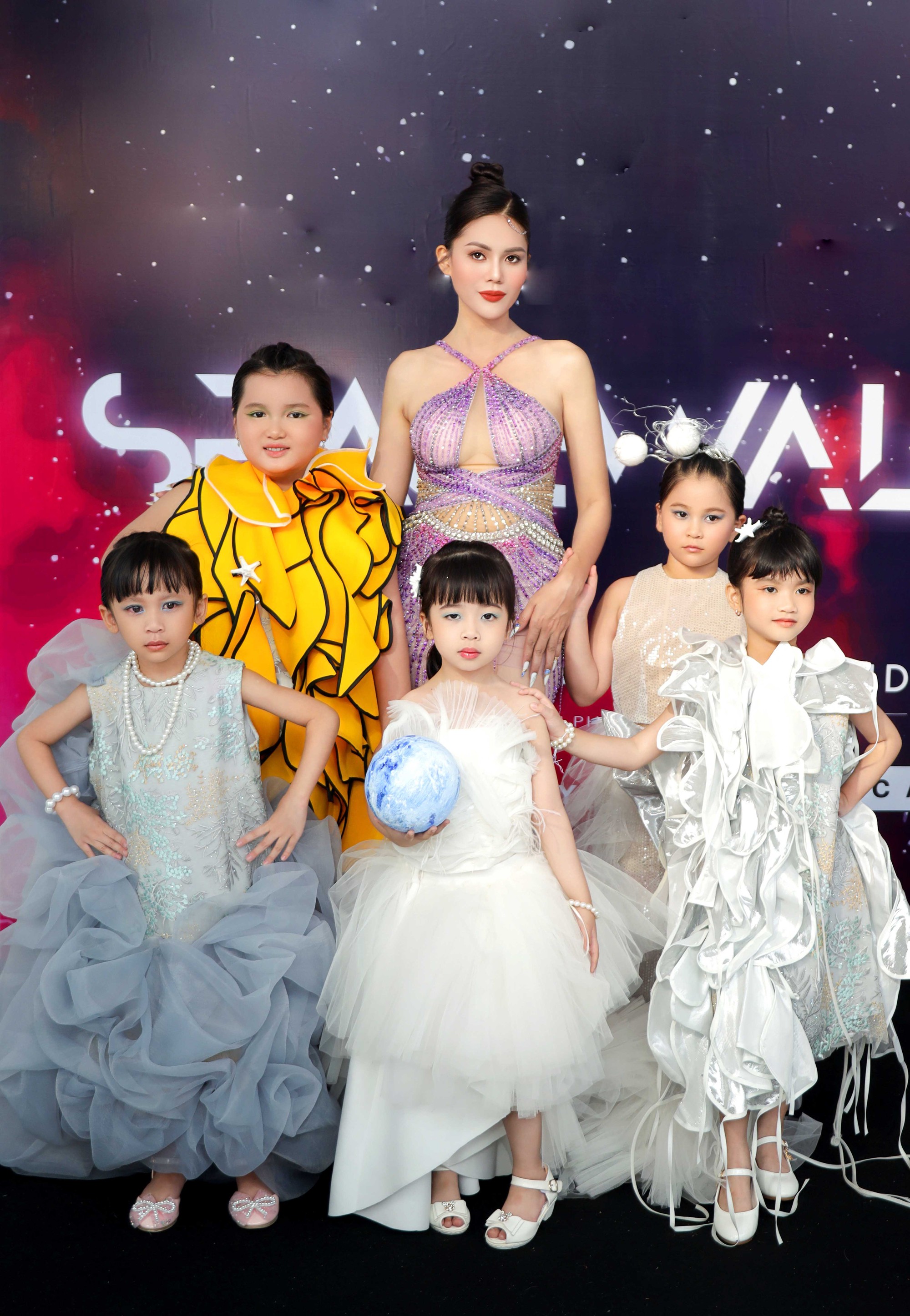 Hoa hậu Kim Nguyên và các học trò nhí tự tin sải bước sàn catwalk  - Ảnh 10.