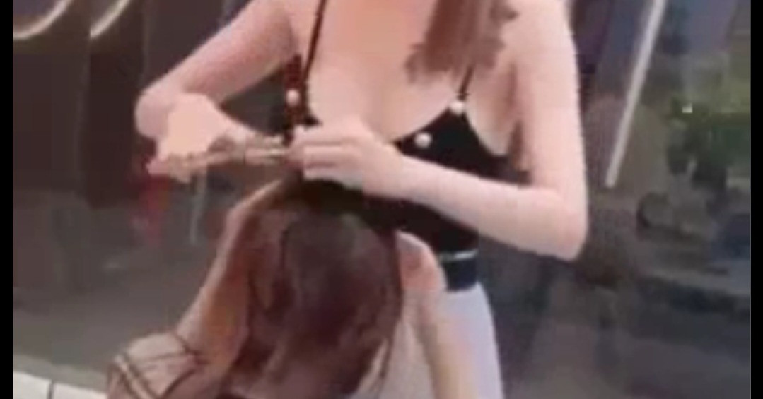 Nữ nhân viên 16 tuổi bị vợ chủ quán cắt tóc, đánh đập rồi đăng lên mạng