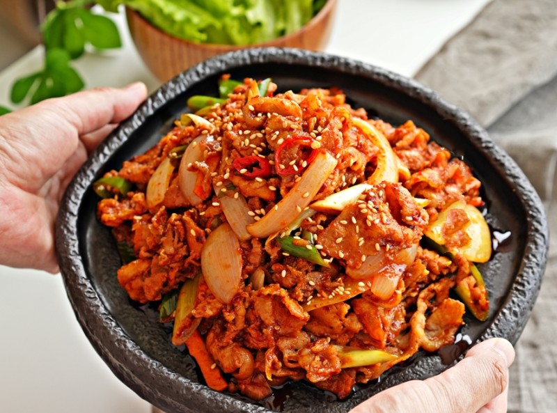 Bữa tối mùa hè chỉ cần một đĩa thịt xào kiểu Hàn vừa nhanh lại vừa ngon - Ảnh 6.