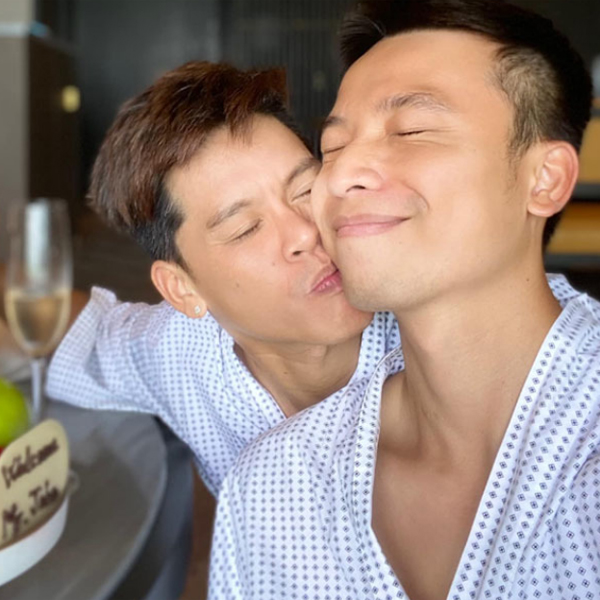 Hôn nhân đồng tính của nam biên đạo múa hot nhất Việt Nam: Hạnh phúc cùng bạn đời trong căn hộ giá trị khủng - Ảnh 3.