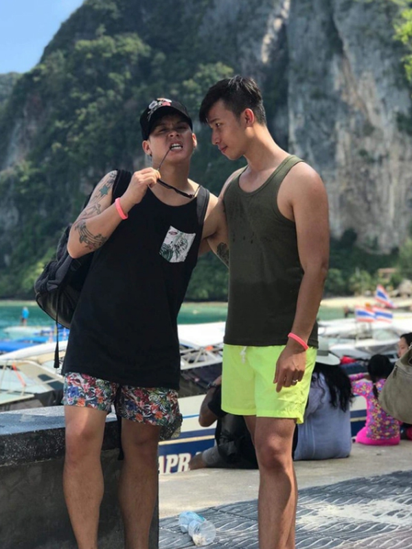 Hôn nhân đồng tính của nam biên đạo múa hot nhất Việt Nam: Hạnh phúc cùng bạn đời trong căn hộ giá trị khủng - Ảnh 5.