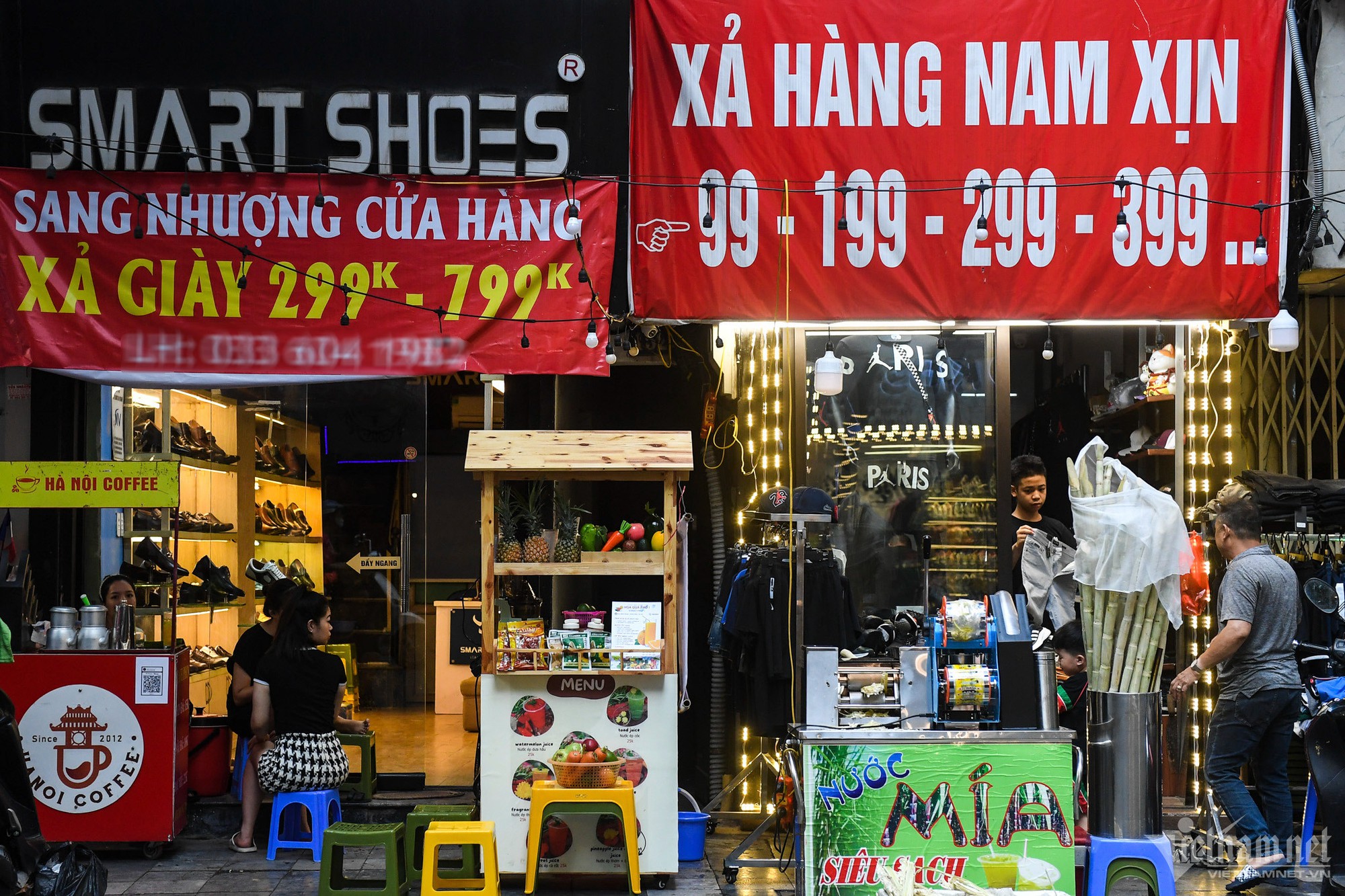 Các con đường thời trang ở Hà Nội ế ẩm, hàng loạt chủ tiệm trả mặt bằng - Ảnh 14.