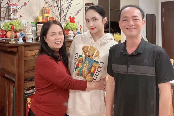 Chân dung người phụ nữ được Hoa hậu Chuyển giới Hương Giang tặng cả căn hộ hạng sang nhân dịp sinh nhật - Ảnh 9.