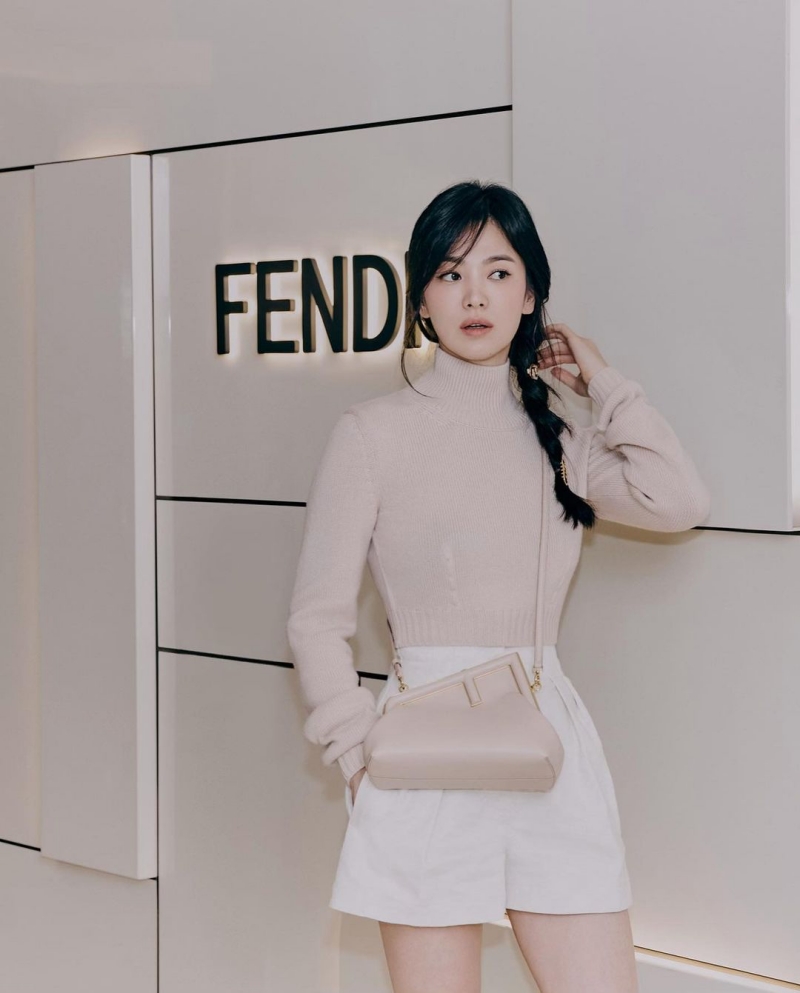 7749 outfit đẳng cấp chứng minh Song Hye Kyo là đại sứ hoàn hảo của Fendi - Ảnh 9.