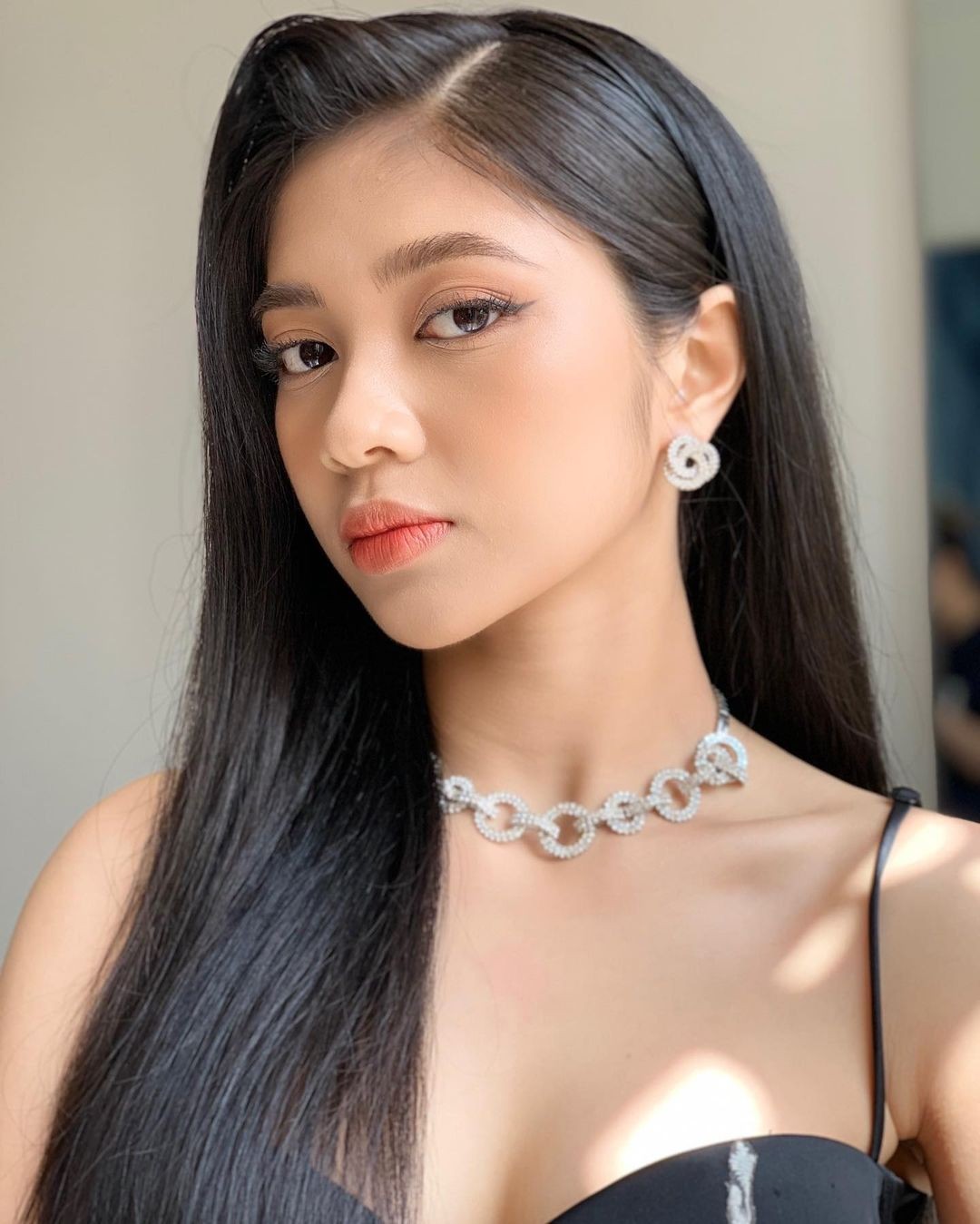 Mặt mộc của &Aacute; hậu Thế giới Việt Nam 2023 được khen đẹp hơn trang điểm - Ảnh 7.