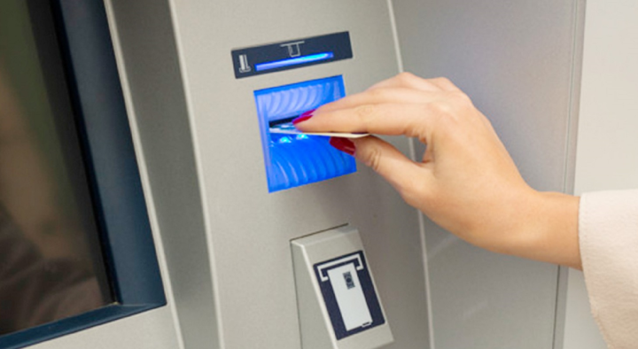 Cách nạp tiền vào thẻ ATM không cần ra ngân hàng - Ảnh 2.