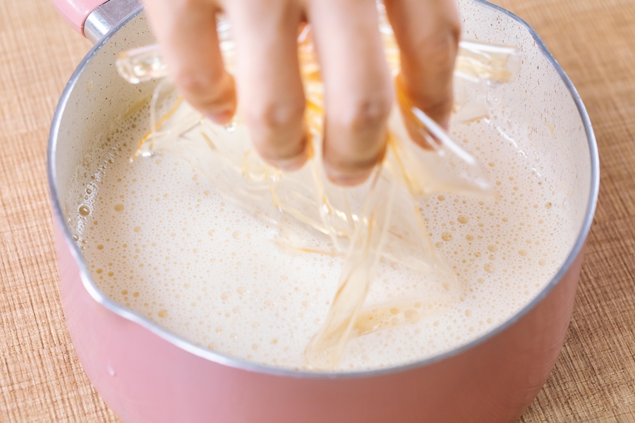 Cách vô cùng dễ dàng thực hiện bánh sữa đậu nành non rét mượt mượt vừa thơm vừa ngon - Hình ảnh 3.