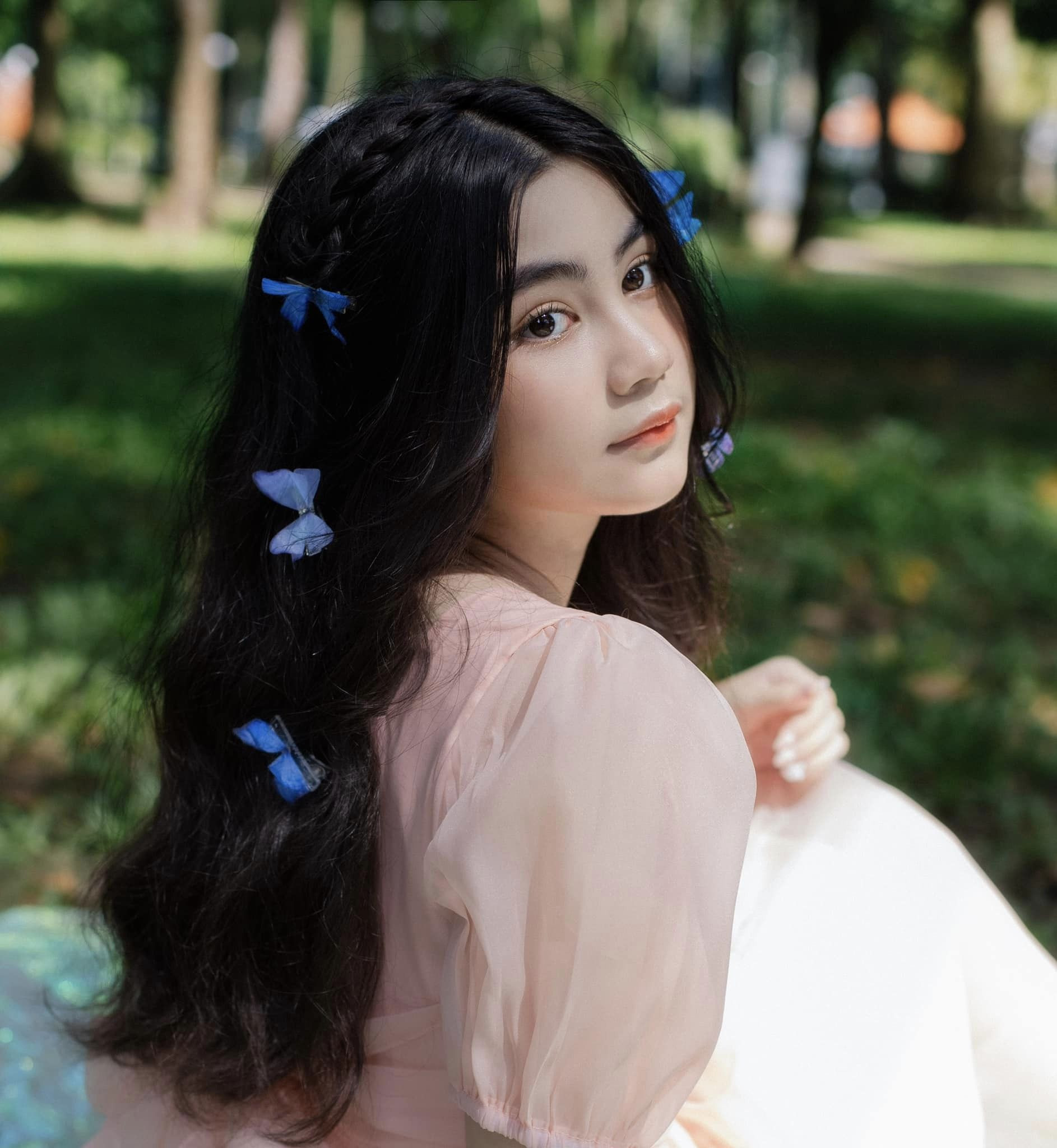 Hai con gái đẹp 'chuẩn hoa hậu' của MC Quyền Linh - Ảnh 14.