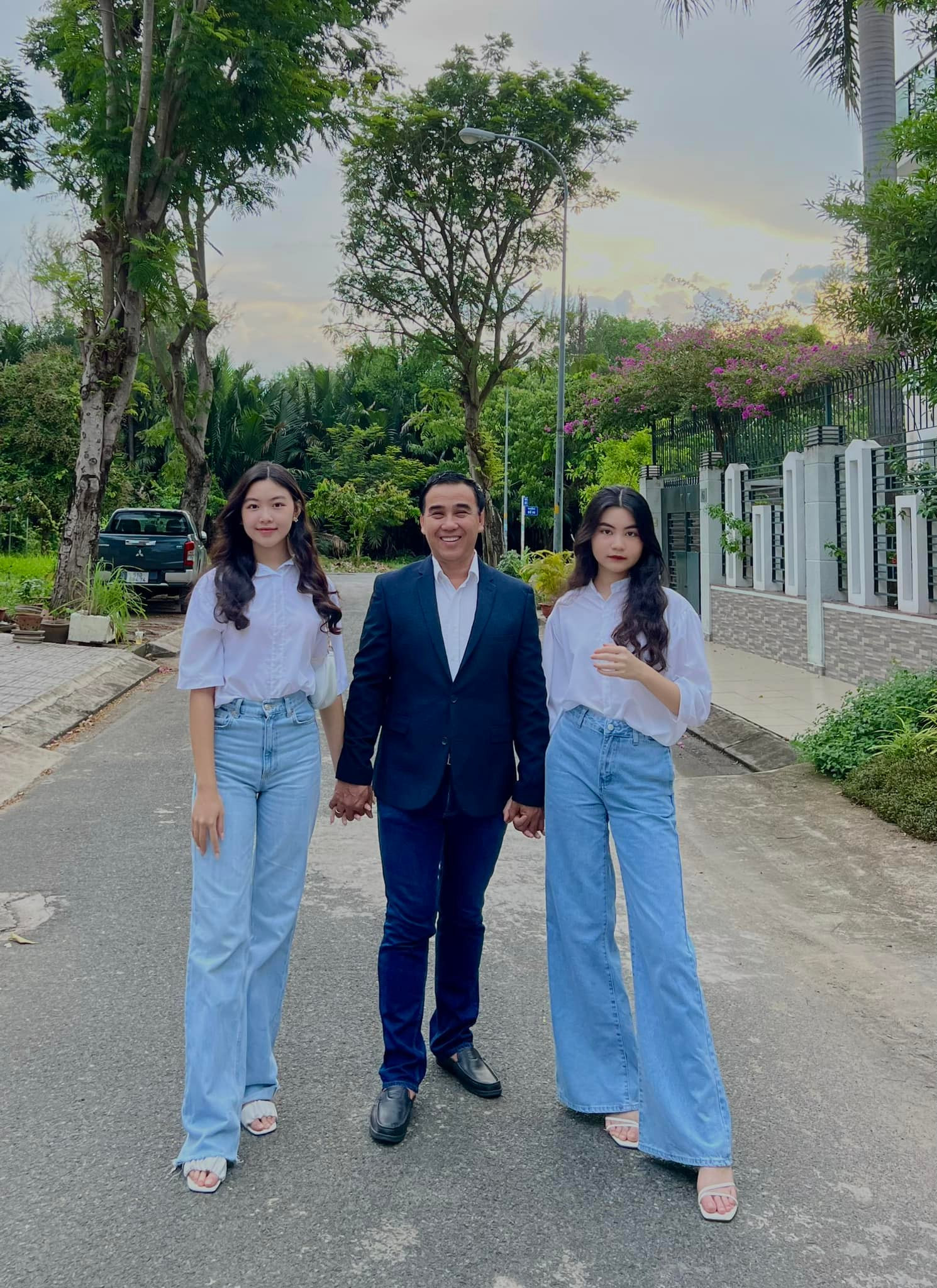 Hai con gái đẹp 'chuẩn hoa hậu' của MC Quyền Linh - Ảnh 18.