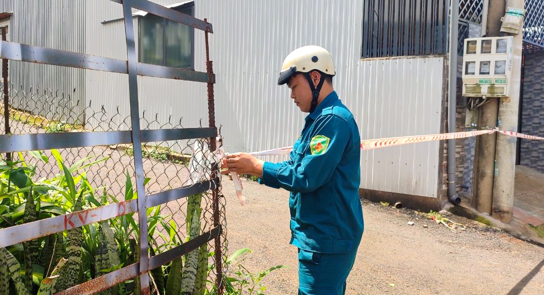 Chủ bờ taluy cao 18m không phép ở Bảo Lộc bị phạt 45 triệu đồng - Ảnh 2. Chủ bờ taluy cao 18m không phép ở Bảo Lộc bị phạt 45 triệu đồng - Ảnh 2.