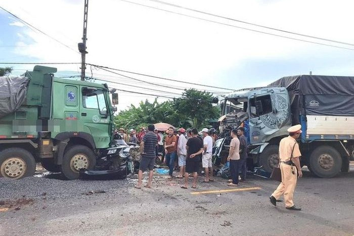 Hiện trường vụ tai nạn khiến 3 thành viên CLB HAGL tử vong ở Gia Lai - Ảnh 1.