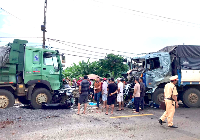 Vụ tai nạn làm 3 thành viên CLB HAGL tử vong: Nỗi đau vô bờ của mẹ già, người thân - Ảnh 3.