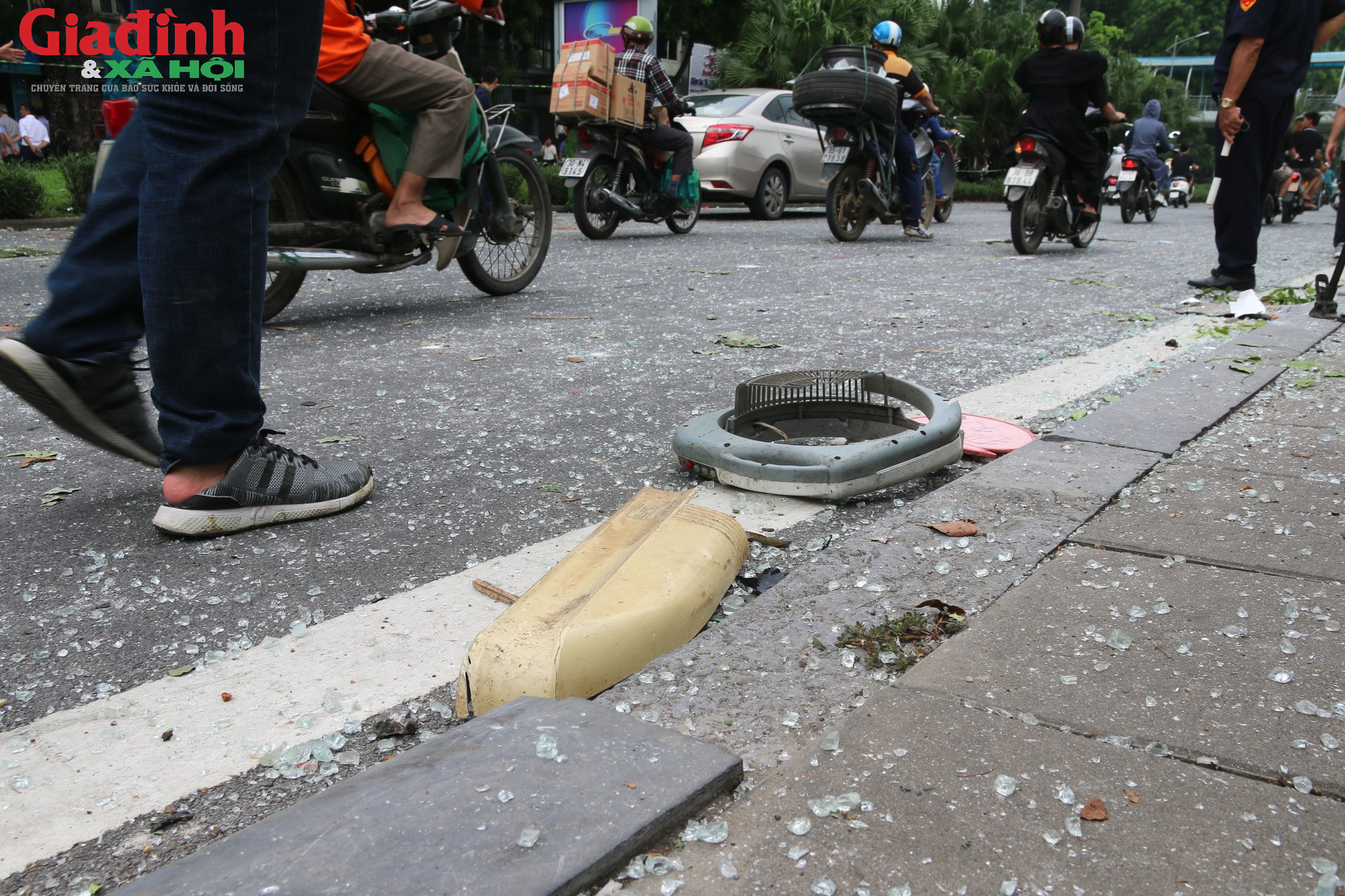 Người dân kể lại phút giây kinh hoàng khi bình gas phát nổ như bom ở Hà Nội - Ảnh 5.