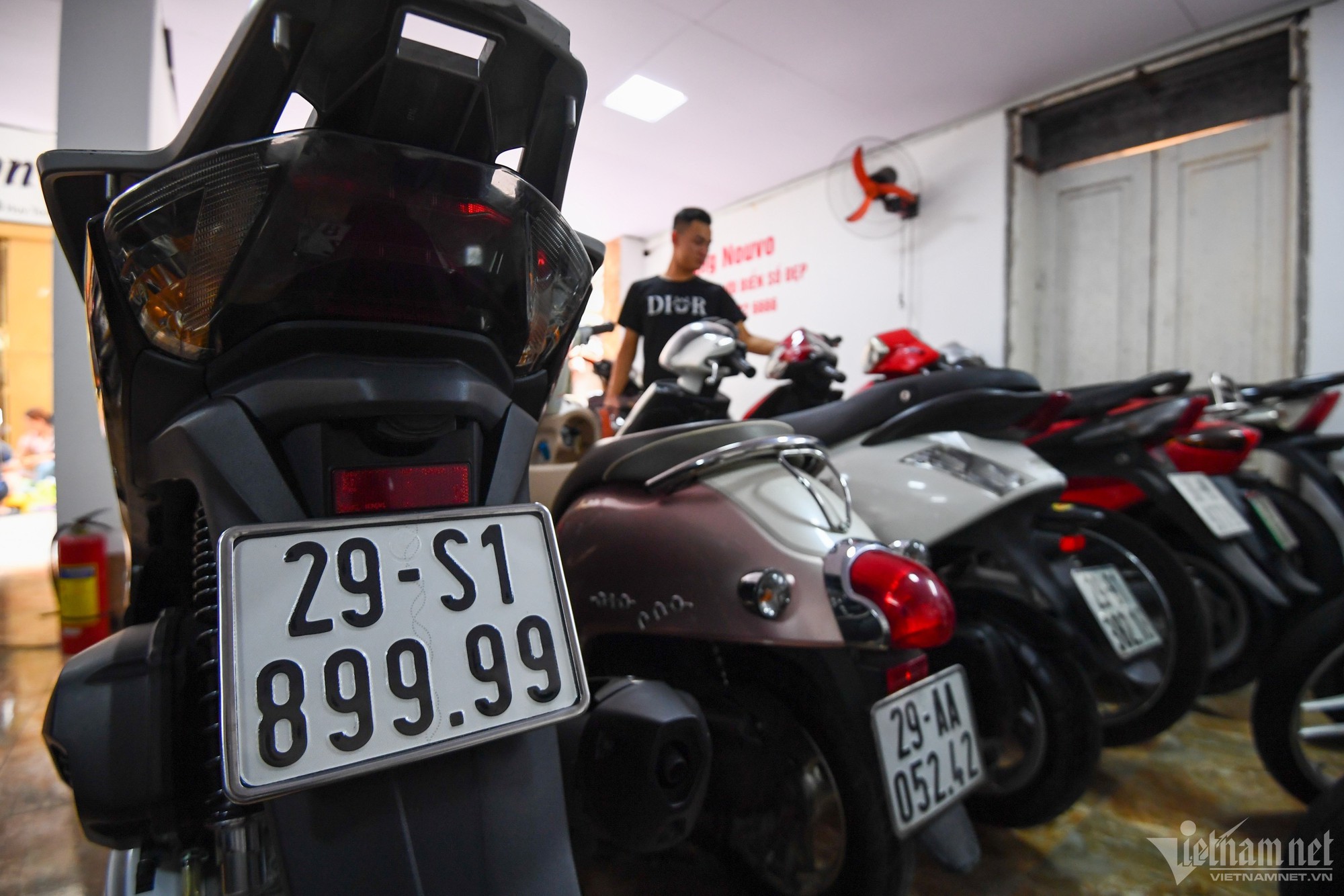 Xe m&aacute;y biển đẹp của d&acirc;n bu&ocirc;n chợ Ch&ugrave;a H&agrave; ế kh&aacute;ch - Ảnh 9.