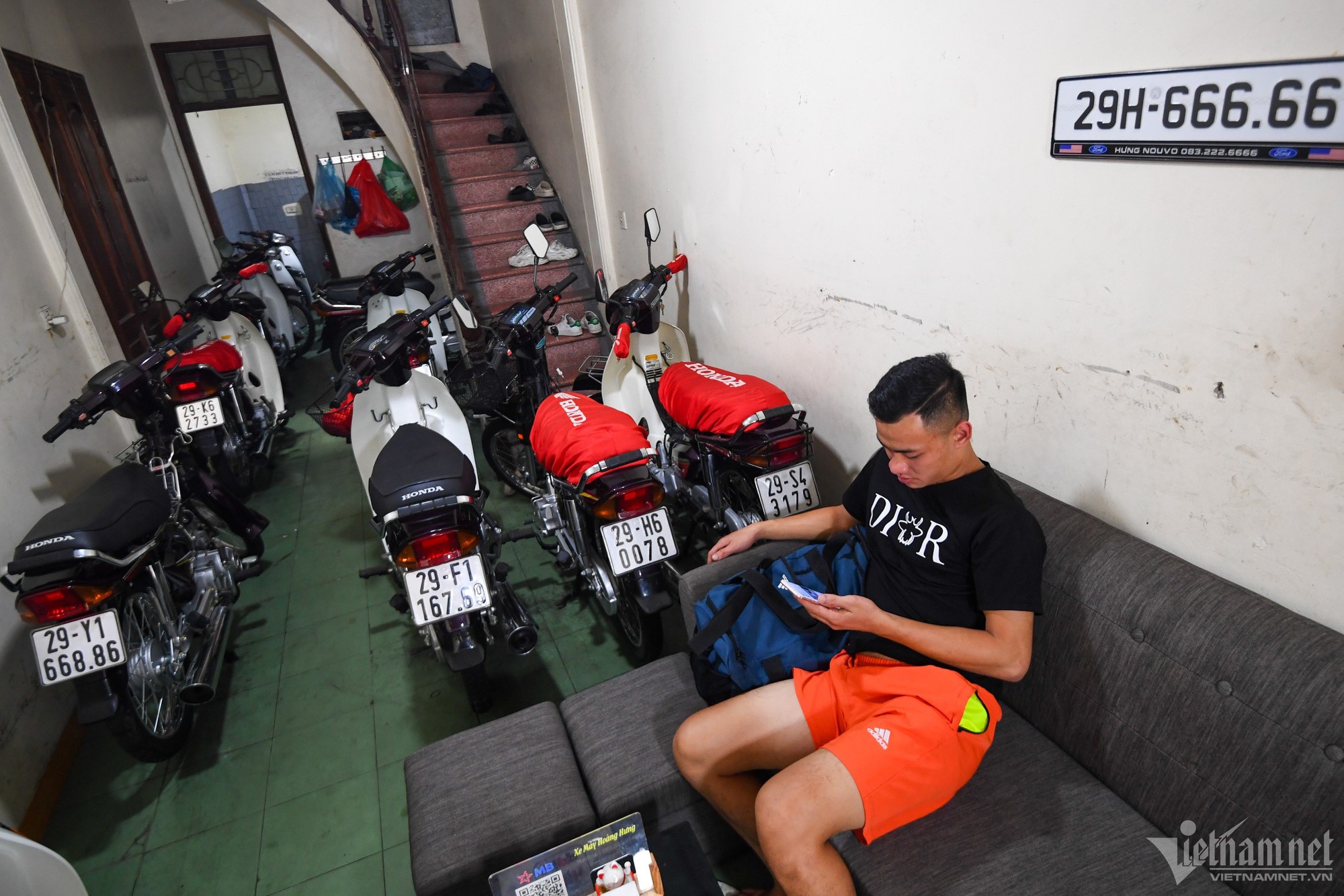 Xe m&aacute;y biển đẹp của d&acirc;n bu&ocirc;n chợ Ch&ugrave;a H&agrave; ế kh&aacute;ch - Ảnh 11.