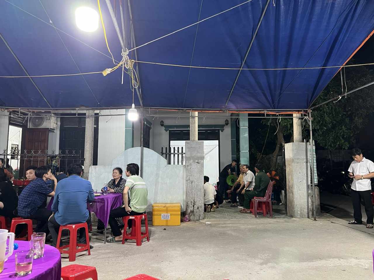 Trưởng Phòng Nội vụ ở Quảng Bình đuối nước, tử vong trên sông Gianh - Ảnh 1. Trưởng Phòng Nội vụ ở Quảng Bình đuối nước, tử vong trên sông Gianh - Ảnh 1.