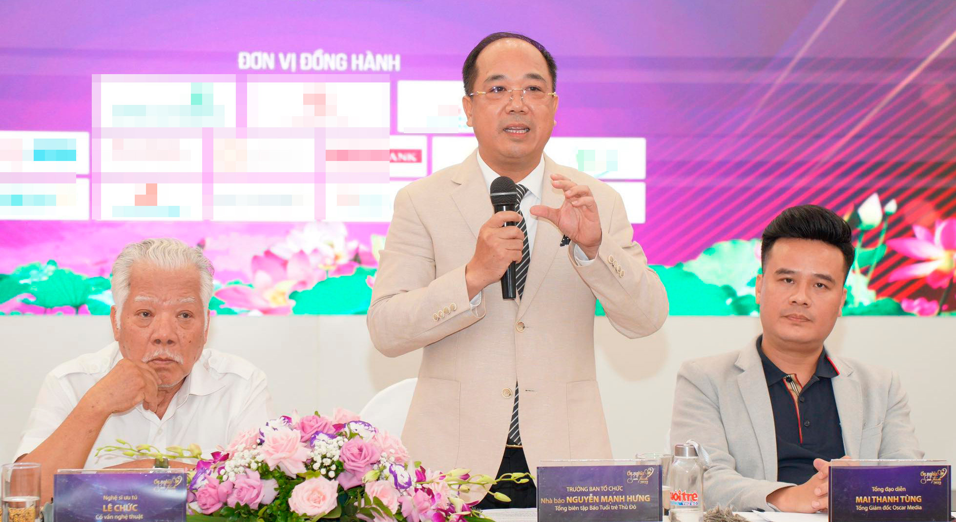 Hiền Thục, Tùng Dương biểu diễn trong chương trình nghệ thuật mùa Vu lan 'Ơn nghĩa sinh thành' - Ảnh 1.