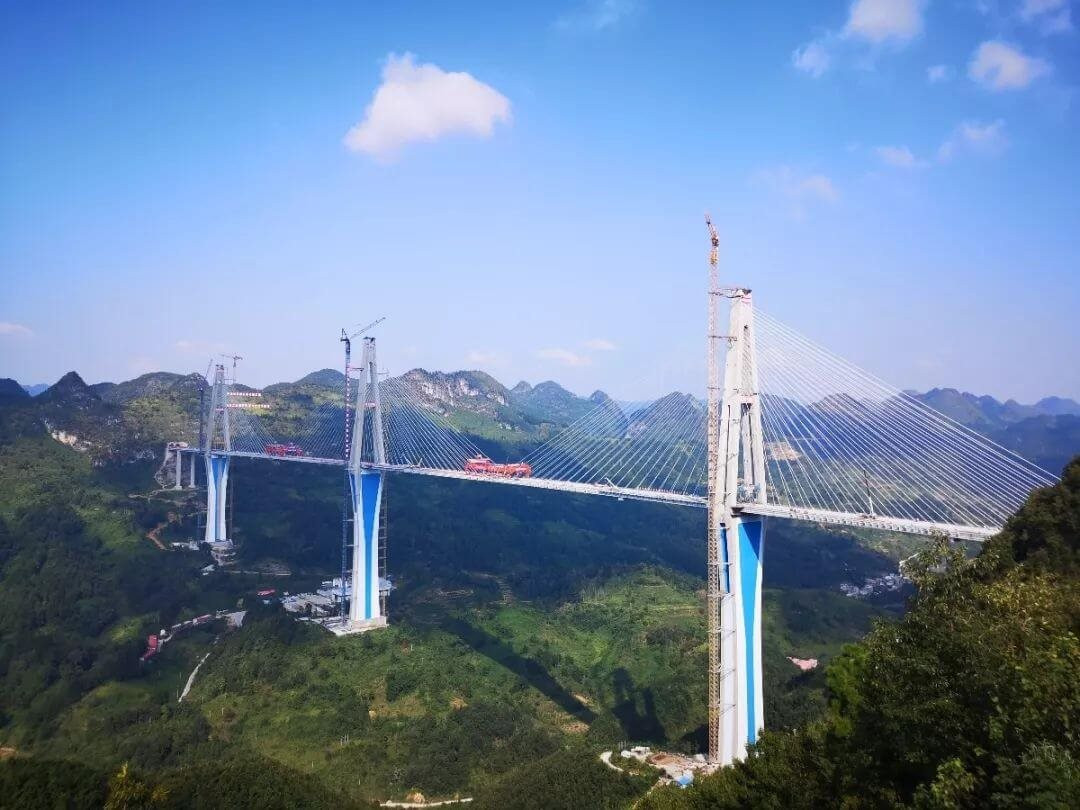 Trung Quốc chi hơn 5 nghìn tỷ đồng…xây công trình ‘nằm giữa không trung’, cao ngang tòa nhà 110 tầng, dài hơn 2.135 m khiến thế giới ngỡ ngàng - Ảnh 2.