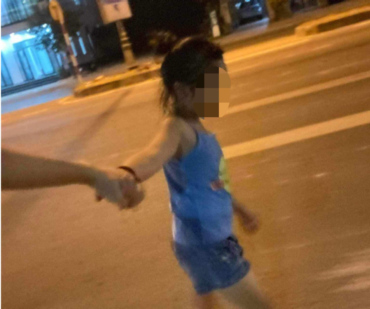 Bé gái 8 tuổi ở Quảng Trị bị bắt cóc trong đêm - Ảnh 1.