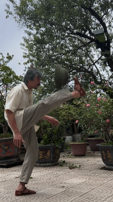 Tuổi 58, Võ Hoài Nam vẫn 'tăng động' ở hậu trường phim 'Món quà của cha' - Ảnh 3.