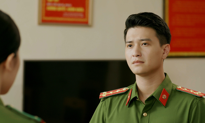 Huỳnh Anh: 'Tôi luôn xin phép Bạch Lan Phương khi đóng cảnh tình cảm' - Ảnh 2.