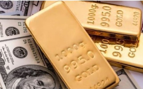 Có 300 triệu, nên mua vàng hay gửi tiết kiệm cho an toàn?