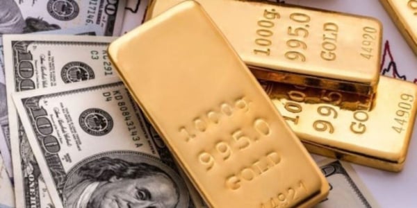 Có 300 triệu, nên mua vàng hay gửi tiết kiệm cho an toàn? - Ảnh 2.