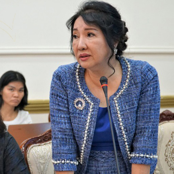 Thân thế quyền lực của mẹ chồng Đàm Thu Trang: Nữ doanh nhân bất động sản nổi tiếng phố núi, thương con dâu - Ảnh 3.