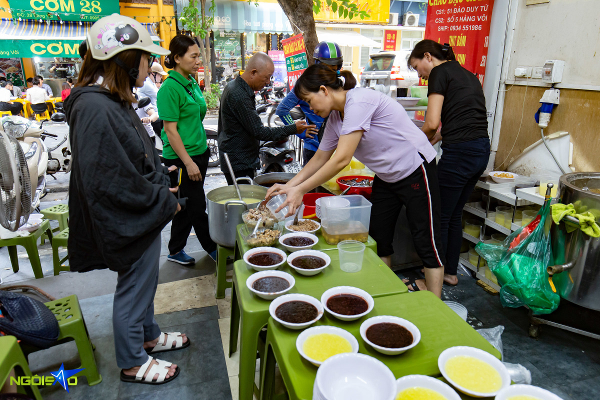 Quán cháo đậu cà được nhiều thực khách yêu thích ở Hà Nội - Ảnh 7.