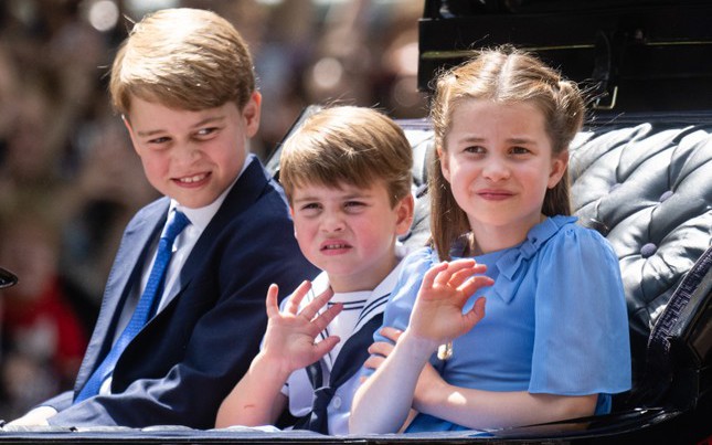 Vì sao 3 con của Công nương Kate không được ngồi ăn cùng bố mẹ tại các sự kiện lớn?
