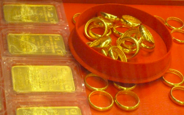 Giá vàng hôm nay 3/8: Vàng nhẫn giảm giá sâu hơn vàng SJC
