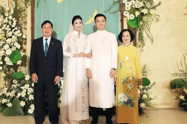 Mẹ chồng Hoa hậu Ngọc Hân khiến con dâu ngưỡng mộ vì tài quán xuyến việc nhà - Ảnh 2.