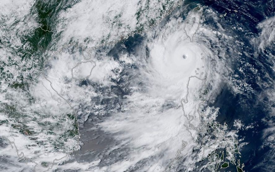 Tin bão mới nhất: Bão số 3 (bão Saola) đạt cấp siêu bão, hoành hành dữ dội ở Biển Đông