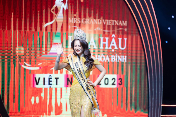Cựu sinh viên trường Y tế Hải Phòng đăng quang Hoa hậu Mrs Grand Vietnam 2023 - Ảnh 1.