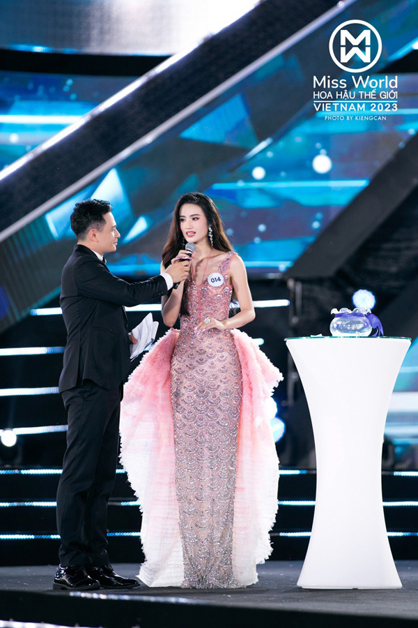 Hoa hậu Ý Nhi 'vạ miệng' bị đòi tước vương miện, khán giả lật lại màn ứng xử trong đêm CK của người đẹp - Ảnh 4.