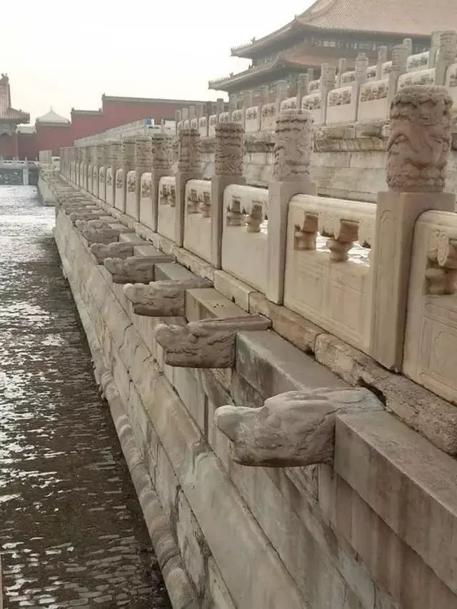 Mưa bão hoành hành khiến Cố cung Bắc Kinh xuất hiện cảnh tượng hiếm hoi: Tử Cấm Thành chưa từng ngập nước suốt 600 năm? - Ảnh 6.