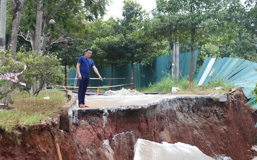 Đắk Nông công bố tình huống khẩn cấp về sụt lún, sạt lở đất