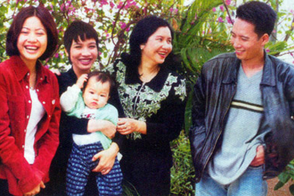 Mẹ chồng diva Mỹ Linh: BTV, nghệ sĩ nổi tiếng một thời, xế chiều giỏi nội trợ chăm sóc con cái - Ảnh 4.