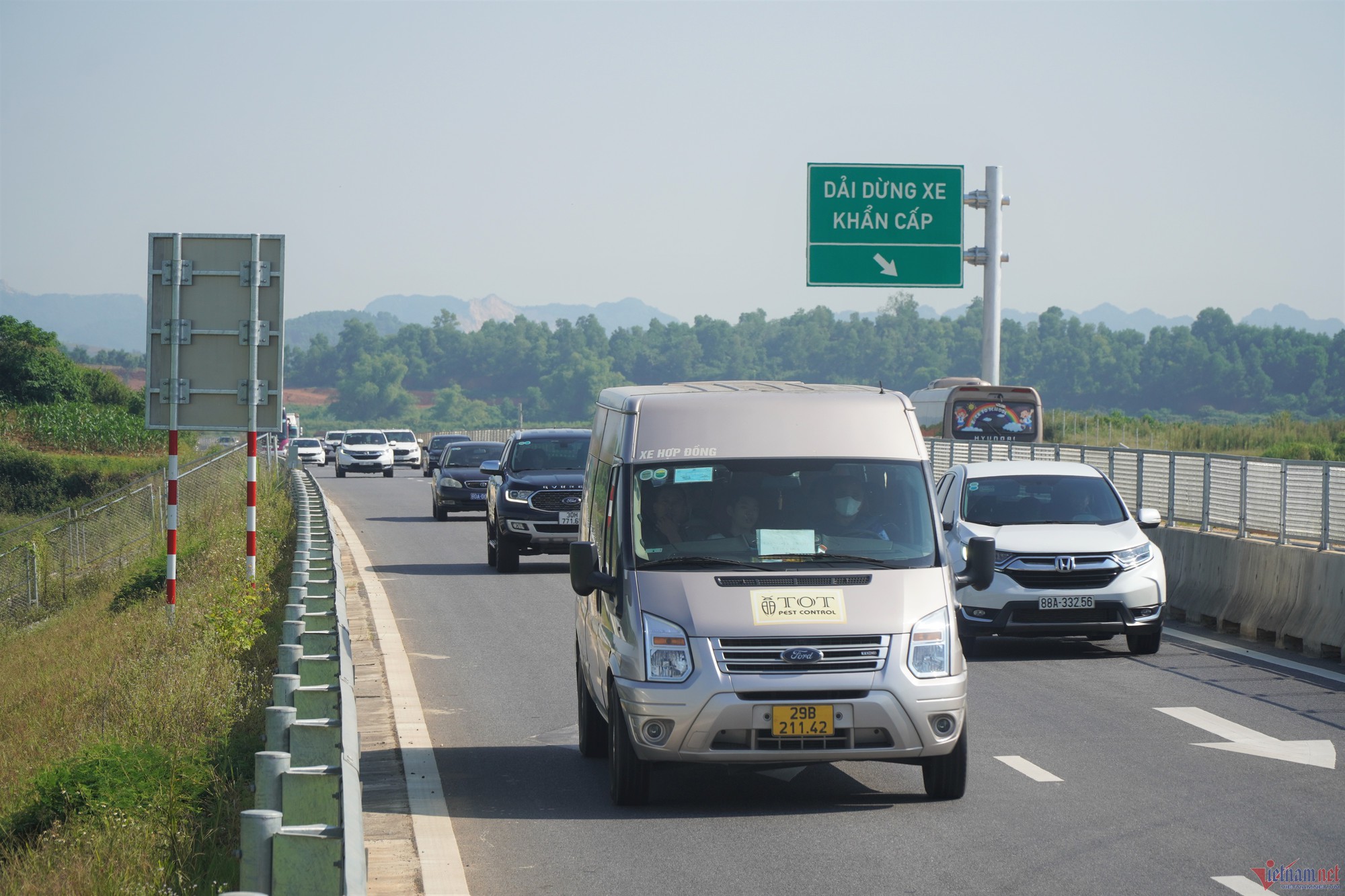 Thông xe cao tốc qua Thanh Hóa - Nghệ An: 'Xe bon nhanh, tài xế nào cũng vui' - Ảnh 4.