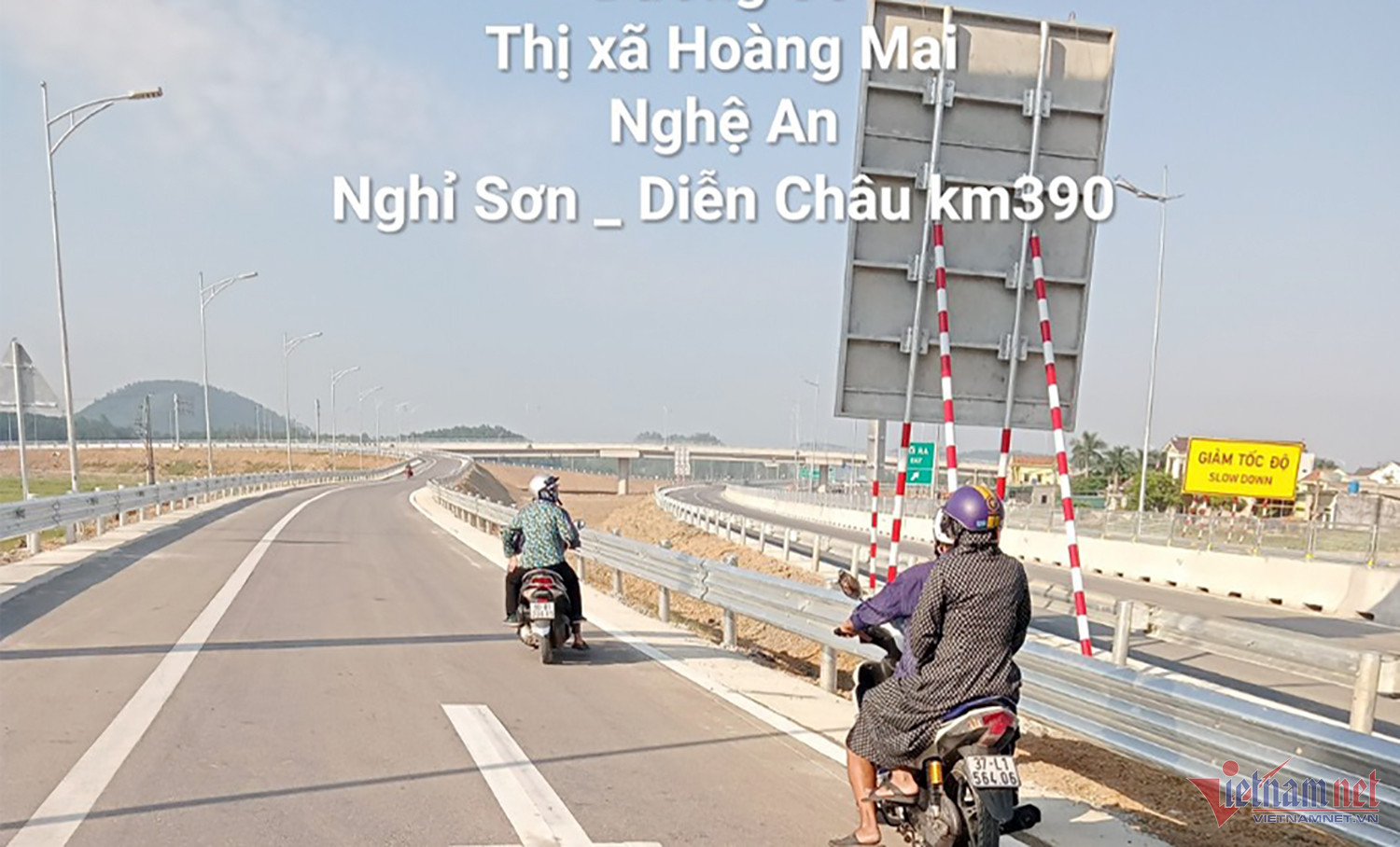 Thông xe cao tốc qua Thanh Hóa - Nghệ An: 'Xe bon nhanh, tài xế nào cũng vui' - Ảnh 12.