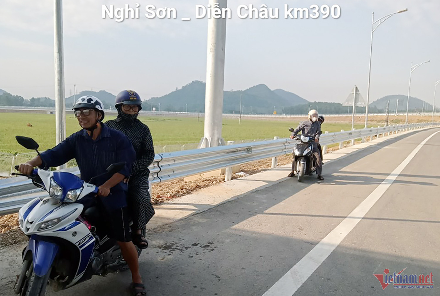 Thông xe cao tốc qua Thanh Hóa - Nghệ An: 'Xe bon nhanh, tài xế nào cũng vui' - Ảnh 13.