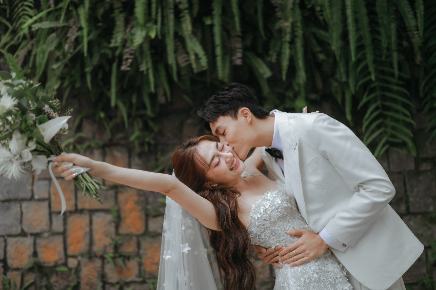 Phương Lan lo lắng trước hôn lễ, tiết lộ tật xấu của bạn trai kém tuổi - Ảnh 4. Phương Lan lo lắng trước hôn lễ, tiết lộ tật xấu của bạn trai kém tuổi - Ảnh 4.